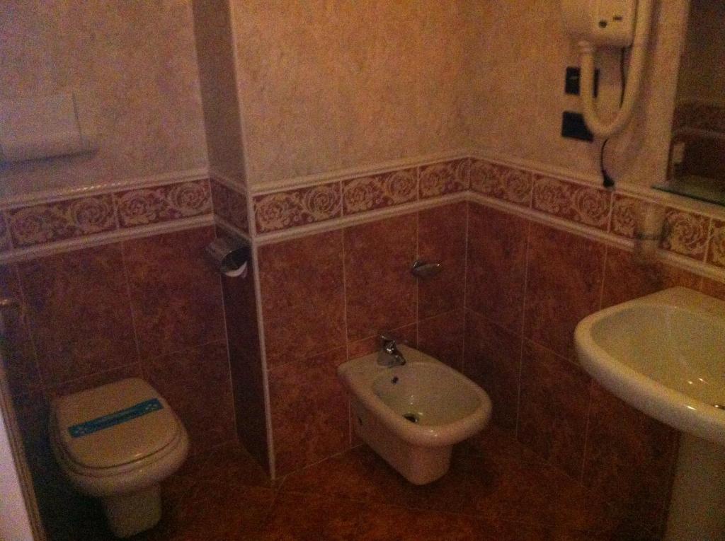 Hotel Impero Brescia Zimmer foto